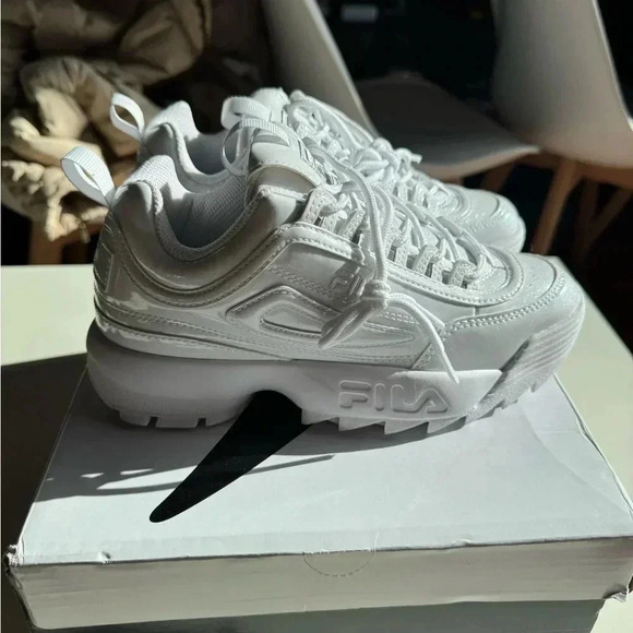 Fila women’s disruptor 2 premium running shoes - Picture 3 of 7